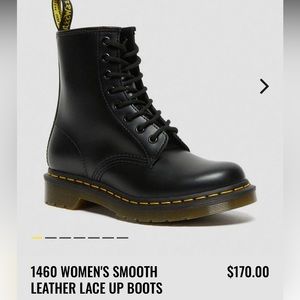 LIKE NEW 1460 WOMEN'S SMOOTH LEATHER LACE UP BOOTS